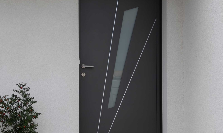 Drzwi zewnętrzne i oferta dla klientów z Inwałdu i okolic.